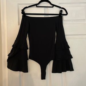 AQUA black strapless ruffle sleeve body suit